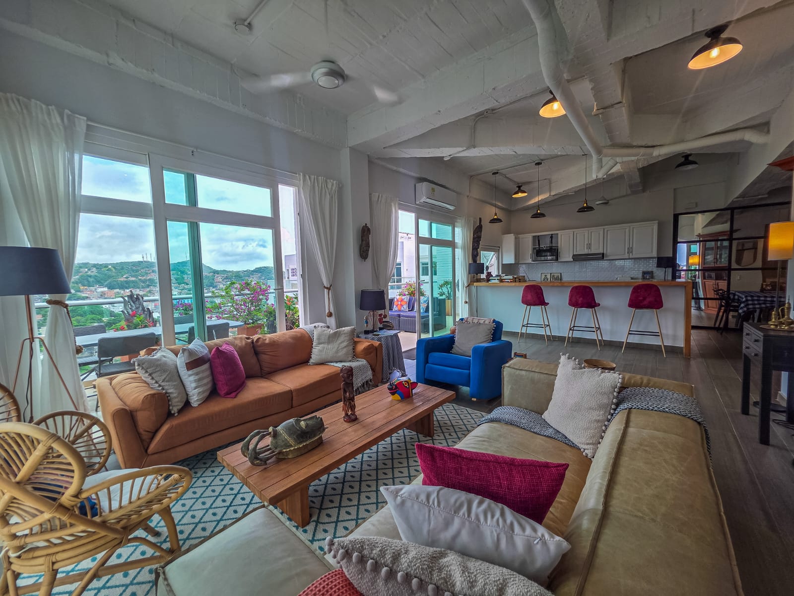 Living room — view 3